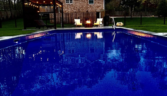 Beautiful Home with walking distance to the beach, new 46ft pool! EV charger