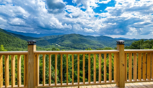 Beautiful Mountain View log cabin