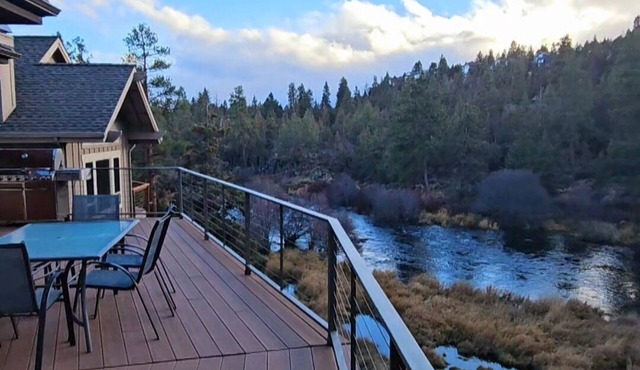 Bend River Retreat