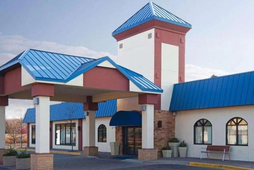 Blue Way Inn Eagan Extended Stay Minneapolis Airport Eagan North MN in Eagan
