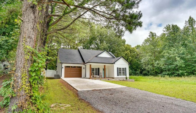 Boat Ramp Access: Modern Kentucky Lake Home