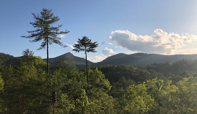 Book cool summers NOW. Incredible view 3400 sf Retreat. Skee ball, Amenities