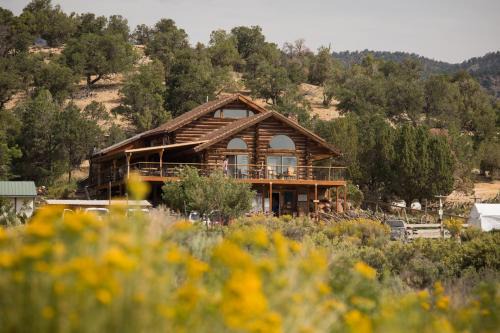 Boulder Mountain Guest Ranch in Boulder Town