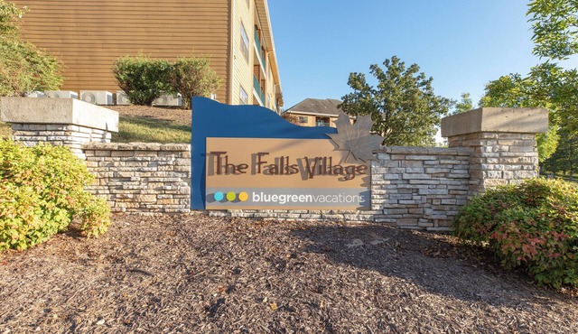 Branson | Branson Hideaway | Pool & Hot Tub