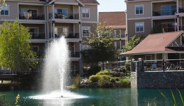 Branson Ozarks Escape with Spacious 1BR Resort Retreat Near Attractions in Branson
