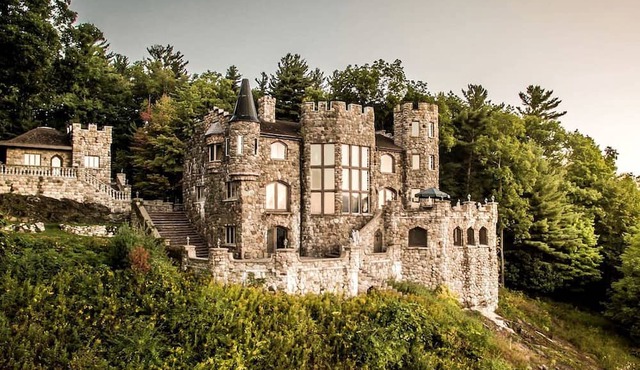 Breathtaking Cottage Rental on Castle Grounds Overlooking Lake George