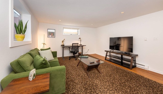 Bright and Comfortable Boulder Home-Away in Boulder