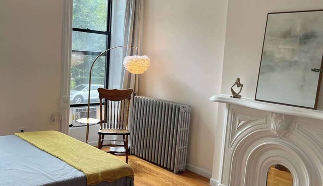 Brooklyn shoebox studio apartment!