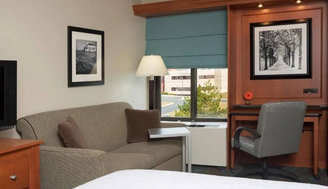 Budget-Friendly Room w/Complimentary Hot Breakfast & Onsite Parking Near the UM