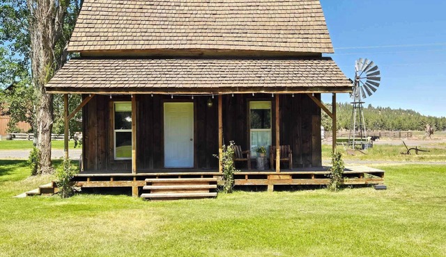 Bunk House - Historical lodging - bring the kids and enjoy ranch life!