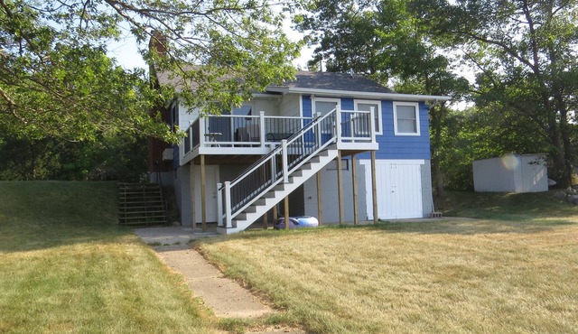 Cabin with 150 ft of beach front and amazing sunsets and sunrises!