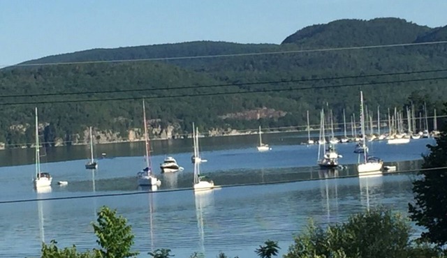 Caron Hideaway - Lakefront House - Private Pool and Beach