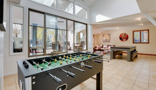 Cassopolis Vacation Home - Walk to Diamond Lake!