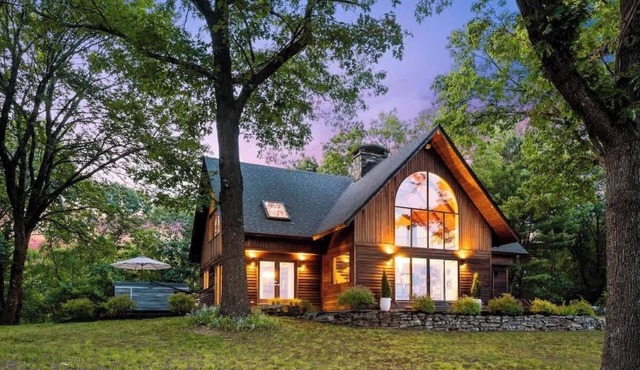 Catskill Estate epic views, hot tub