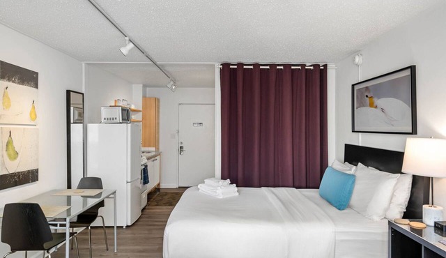 (CCC) Furnished Studio with Full Kitchen Near Peachtree Street