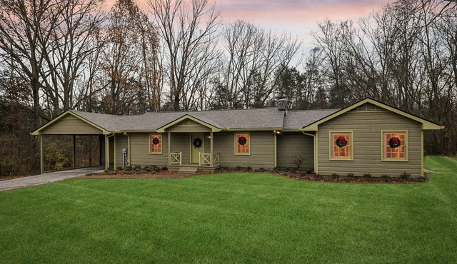 Charming 2-bedroom 2 bath house in Leiper's Fork