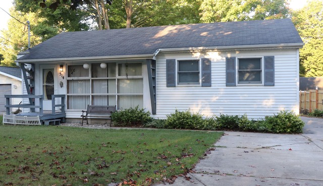 Charming 2-bedroom newly renovated house in Charlotte