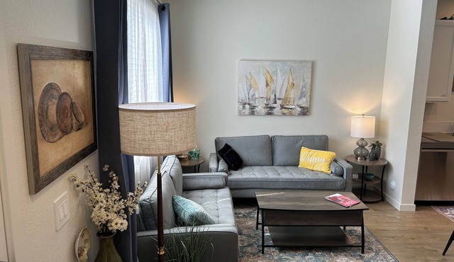 Charming 2-bedroom townhome only 53 min to Boulder for Sundance!