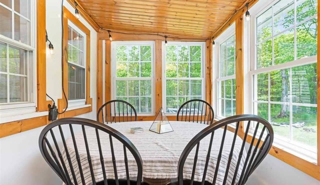 Charming 3 bedroom, 2 bathroom Catskills cottage