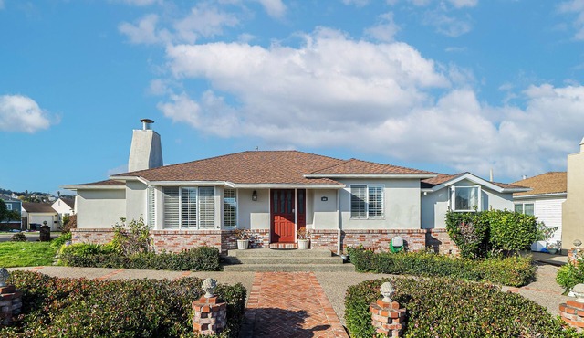 Charming 3-bedroom house in lovely South San Francisco with WiFi, AC