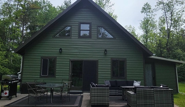 Charming 4-bedroom house in Willsboro with Lake Access