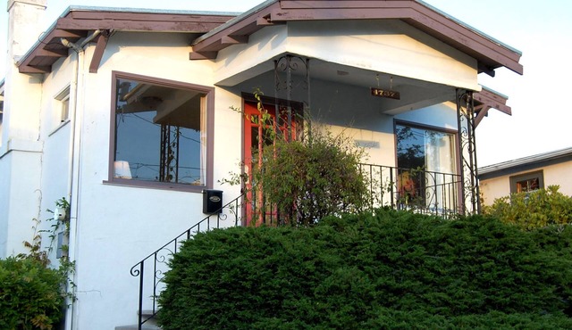 Charming Berkeley Craftsman Cottage