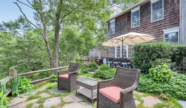 Charming East Hampton Cottage with Lush Gardens & Indoor-Outdoor Living