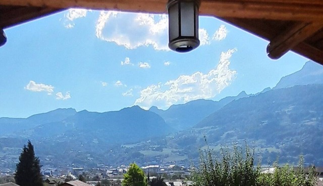 Charming, fully equipped apartment in a chalet for a couple, with a panoramic view in sallanches