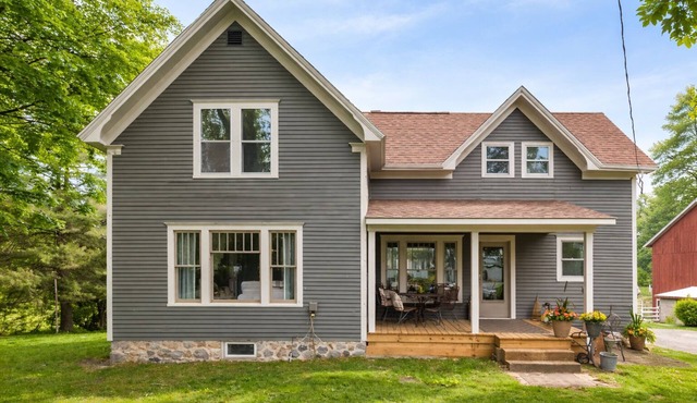 Charming Historic Farmhouse Near Lake Michigan & Inland Lakes