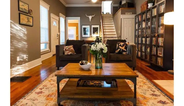 Charming Home just off Bardstown Rd