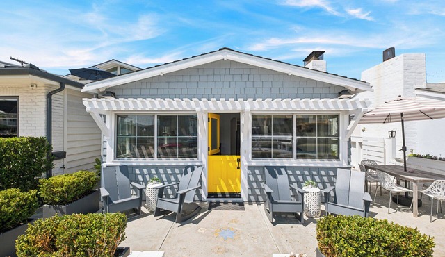 Charming Updated Canal Front 3 Bedroom Cottage