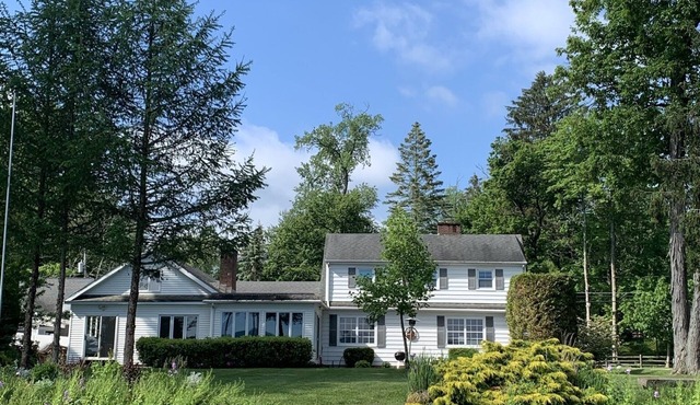 Chautauqua Lakefront Home in the Heart of Lakewood’s Gold Coast
