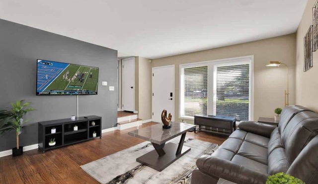 Chic 2BR Oasis - Downtown Birmingham