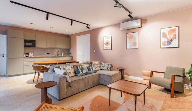 Chic 3 pièces climatisé au cœur du Marais in Paris