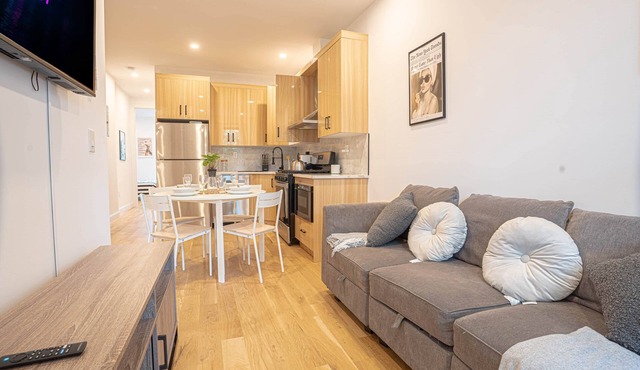 Chic & Modern 3BR Retreat in the Heart of Brooklyn