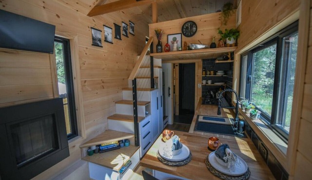 Chipmunk Tiny Home at The Woolly Bugger Inn in Estes Park