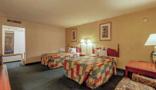 Clean, Accessible Room for Your Trip Through Gallup City & Route 66 Sights