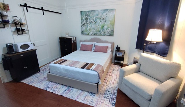 Clean Cozy Studio Apartment in West Warwick in West Warwick