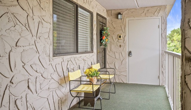 Cliffside Condo|10 min Canandaigua | 15 min Bristol Mountain: Lake