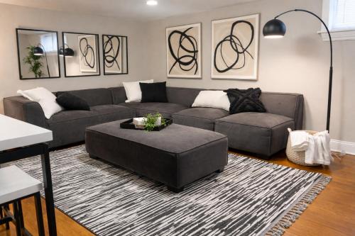 Close to UNC with Great Yard, Firepit & Free Bikes!