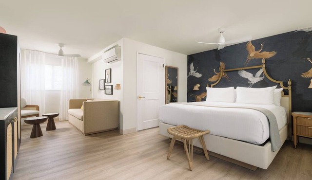 Coastal King Getaway! Pool Relaxation & Gym Access | Pet Friendly Unit!