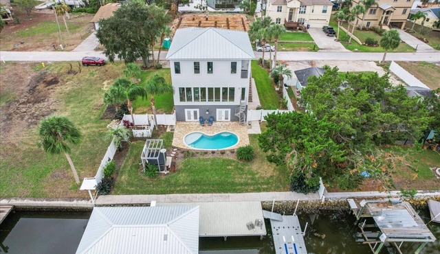 Coastal Manatee Escape - Lovely 4-BR home on a canal in peaceful Crystal River in Crystal River