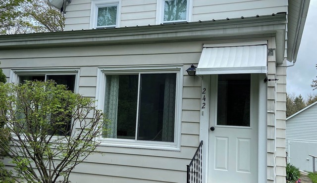 Coby Connection Home- 3-bedroom newly remodeled house with WiFi in Cobleskill