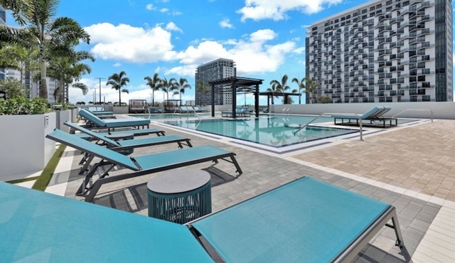 Comfortable Studio suites in downtown Doral.