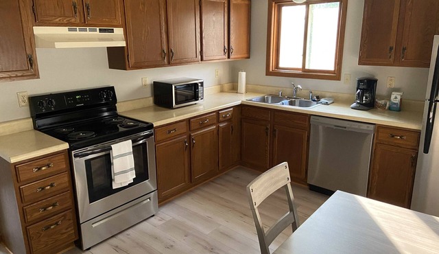 Comfortable suite, great location, easy access to Lake Superior!