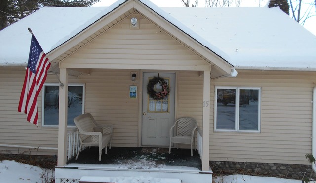 COMFORTABLE YEAR ROUND LAKE FRONT HOME - CLOSE TO SCHROON LAKE VILLAGE
