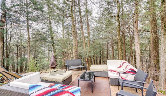 Contemporary Catskills Area Retreat w/Deck!