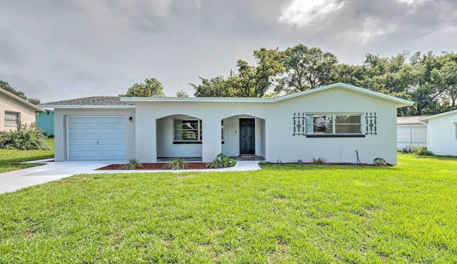 Contemporary Gem w/Sun Room in Beverly Hills!