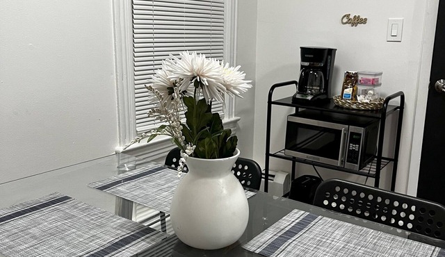 Convenient Apt Sleeps 6 in Hackensack