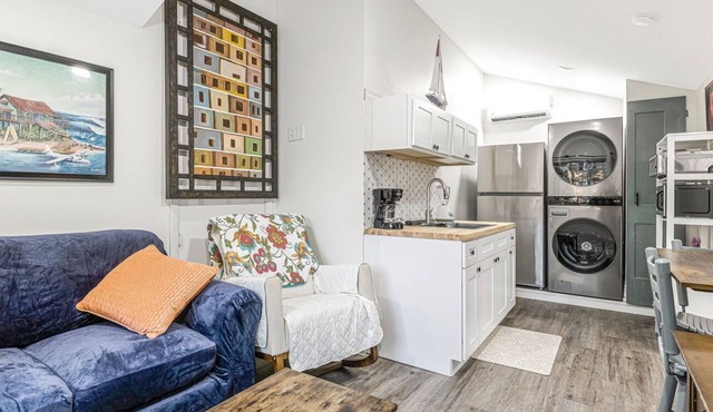 Cozy 1-bedroom 3 miles from downtown Pensacola